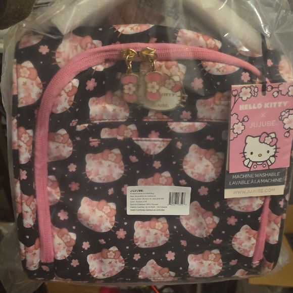 Hello Kitty® × JuJuBe Cherry Blossoms Insulated Bag - Picture 7 of 7